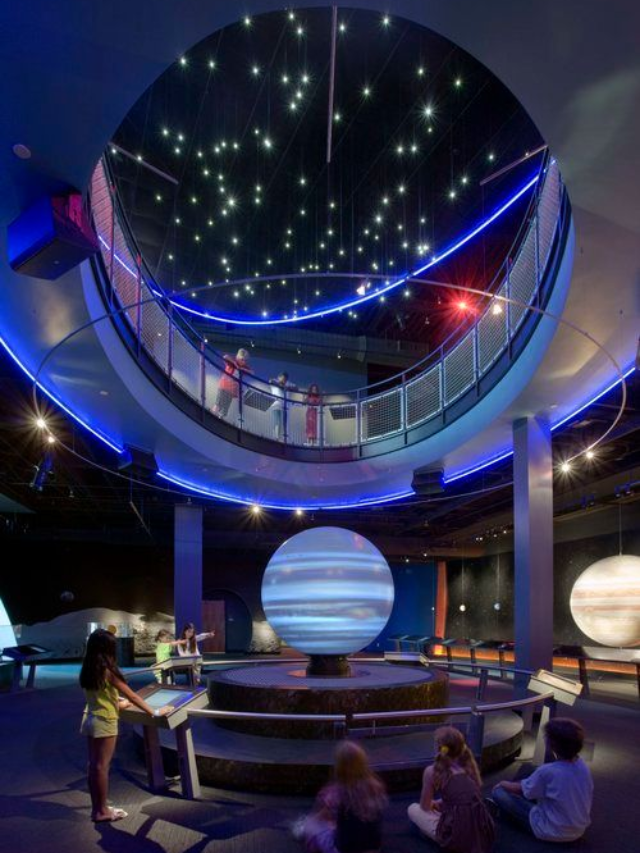 10 Fascinating Space and Science Centers to Explore in USA