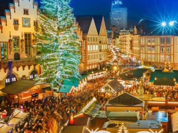10 Enchanting Christmas Markets to Experience in USA