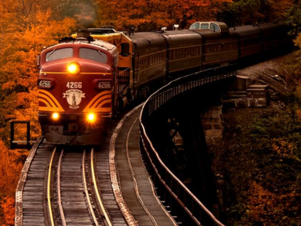 10 Scenic Train Rides for a Journey Through History in USA