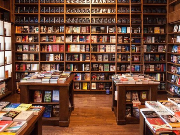 10 Essential Bookstores Every Literature Lover Should Visit in the USA