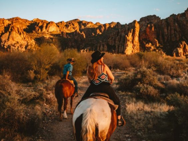 10 Breathtaking US Locations for Unforgettable Horseback Riding Adventures