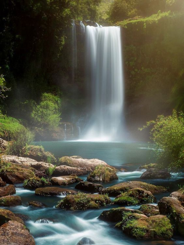 10 Breathtaking Waterfalls to Visit in the USA