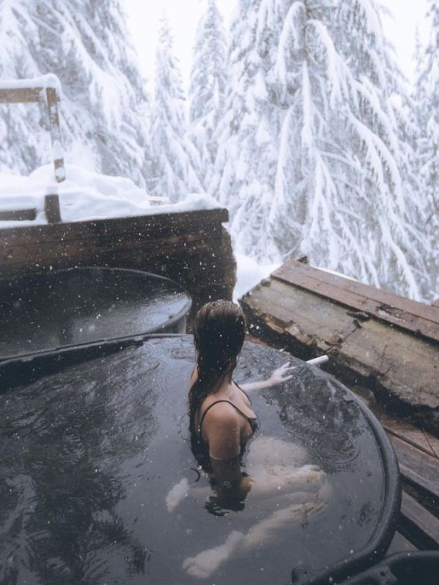 10 Breathtaking Natural Hot Springs for a Relaxing Soak